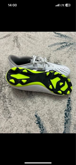 Ghete de Fotbal Adidas