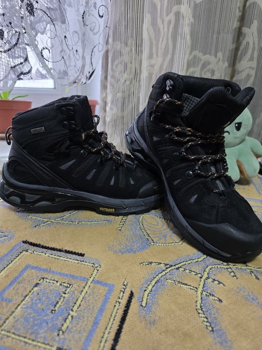 Продам зимние ботинки