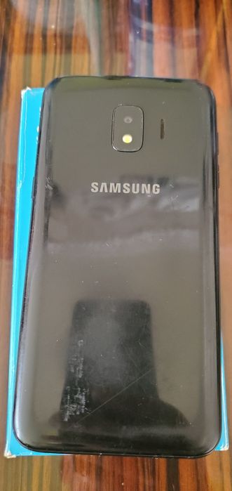 Продаётся телефон J Core 2 Samsung
