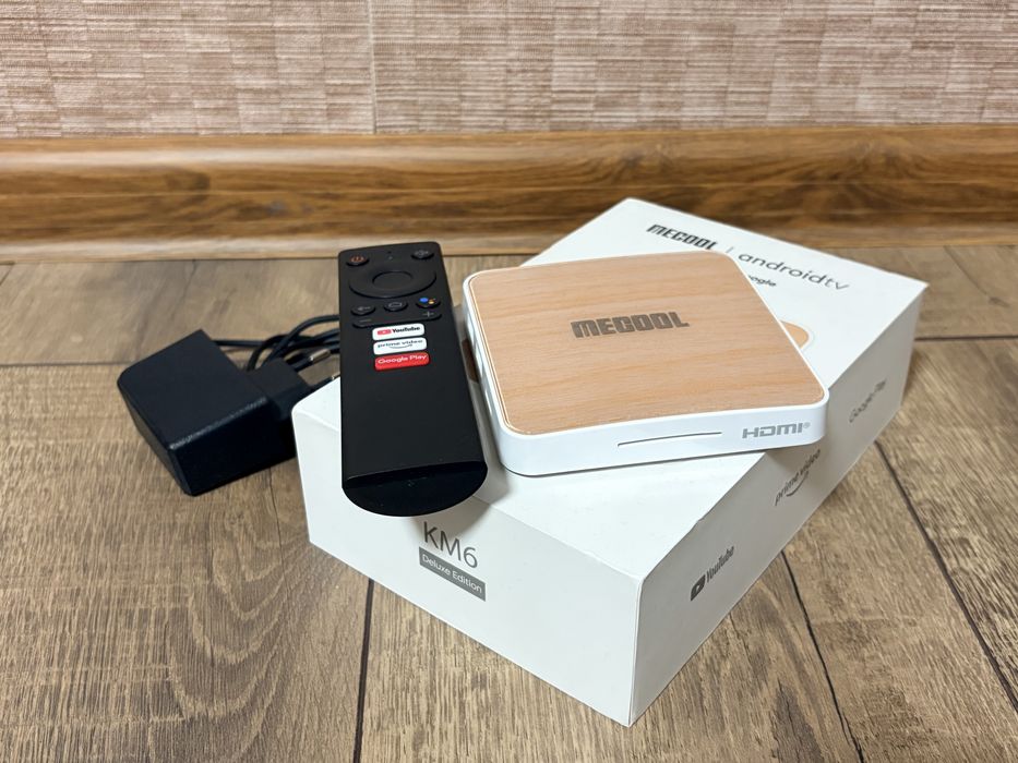 Mecool km6 deluxe tv box