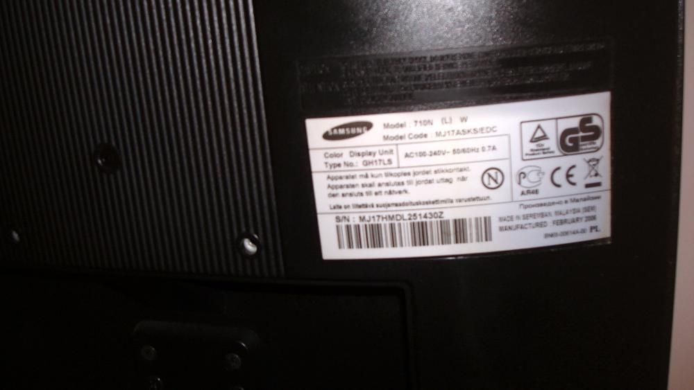 Монитор Samsung SyncMaster 710N