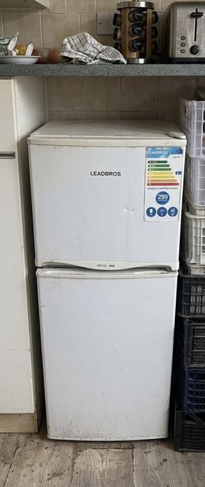 Холодильник LEADBROS