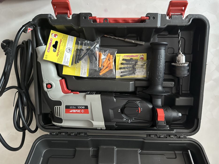 Новый Перфоратор Зубр П-26-800