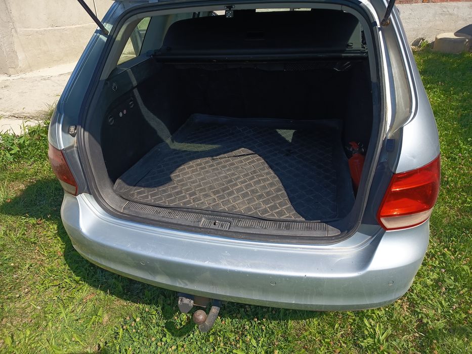 Vând autoturism Volkswagen Golf 5 Variant, 1,9 cod motor BLS, an 2008