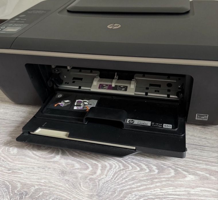 Принтер цветной hp