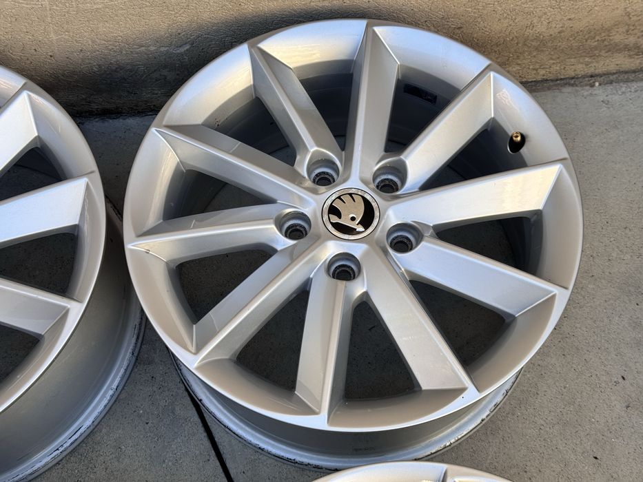 4бр ал Skoda Octavia Superd 16цола оригинални