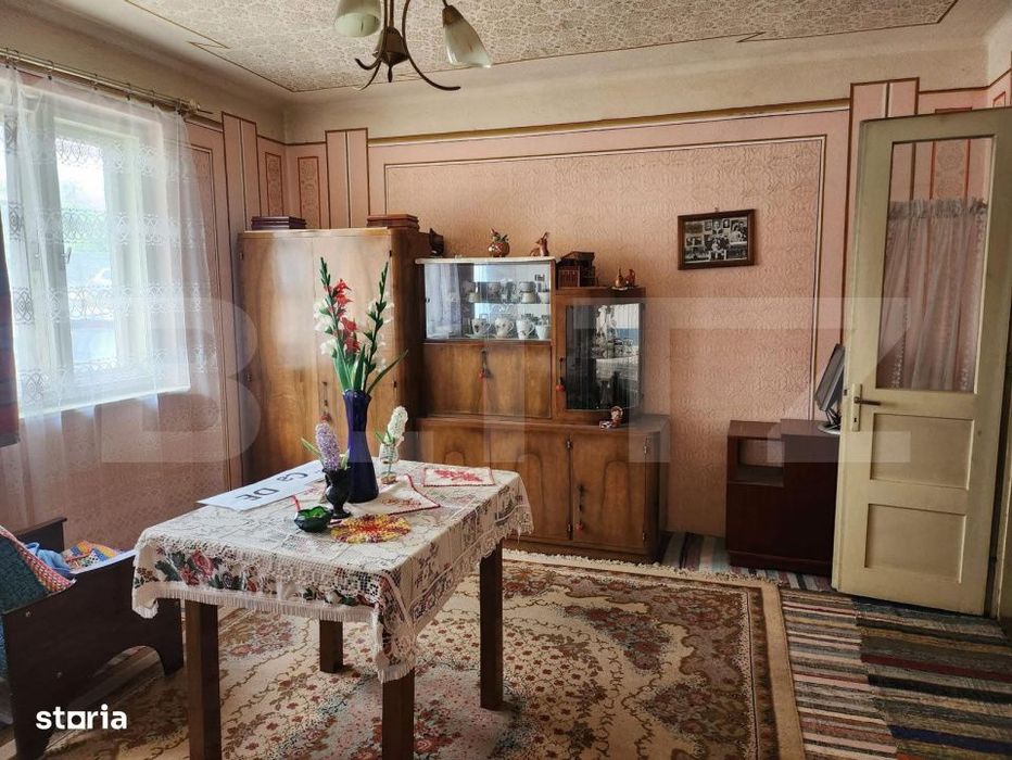 Casa de vanzare, cu teren in suprafata de 400 mp