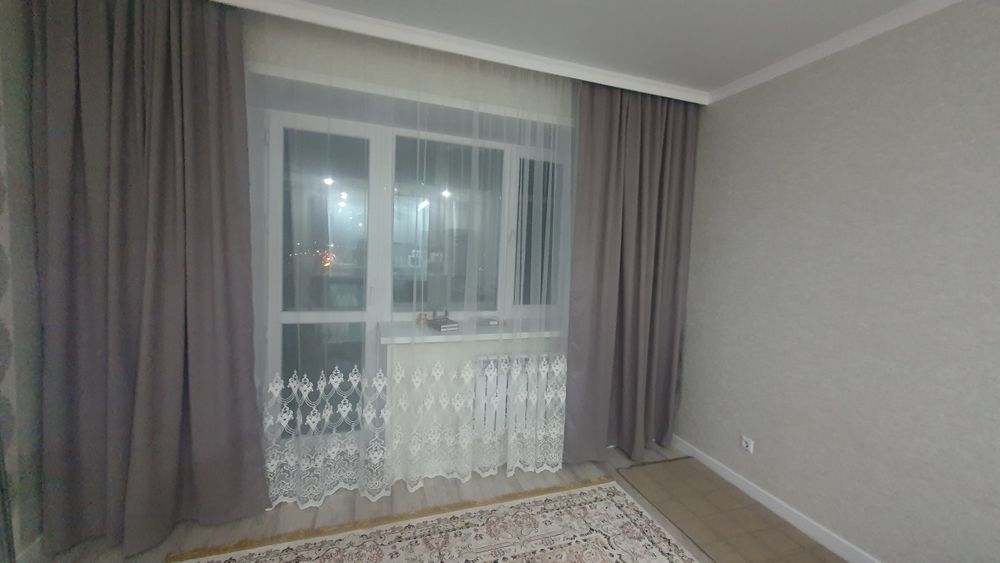 Продам шторы в гостиную