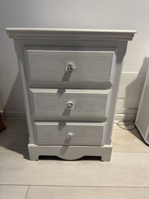 Set 2 noptiere din lemn alb cu patina gri 40 cm x 34 cm x 59h