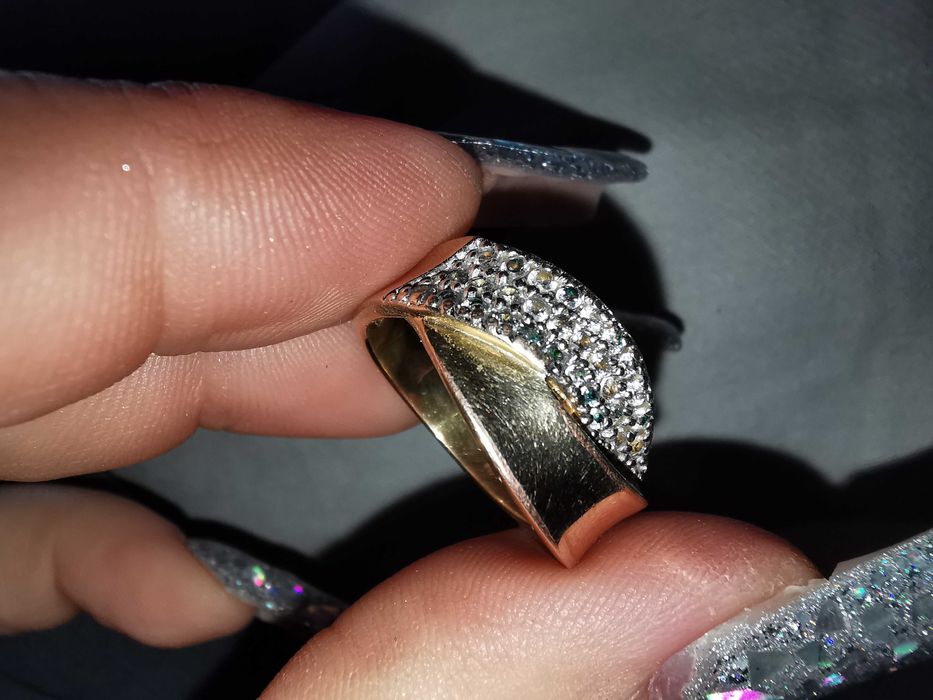 Inel masiv placat cu aur 24ct,cu pietre cubic zirconia
