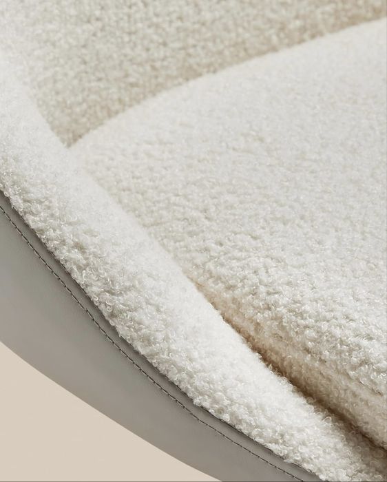 Комплект от 2 бар стола, регулируем по височина, въртящ се на 360°