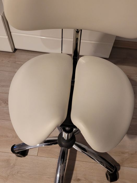 Scaun ergonimic tip şa reglabil pe inaltime, crem