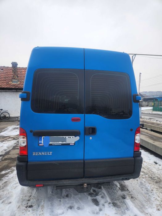 Vand Renault  Master 9 locuri,km reali