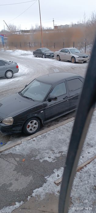 Продам. Приора седан