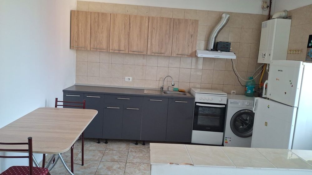 Închiriez apartament 2 camere
