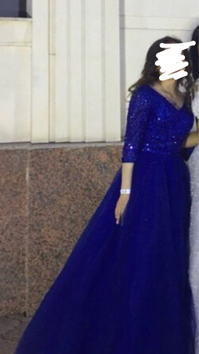Шикарное вечернее платье в пол