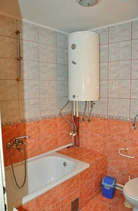 Дава се под наем Двустаен апартамент в Бургас, Възраждане - 68 кв.м за 153 € - Снимка #3