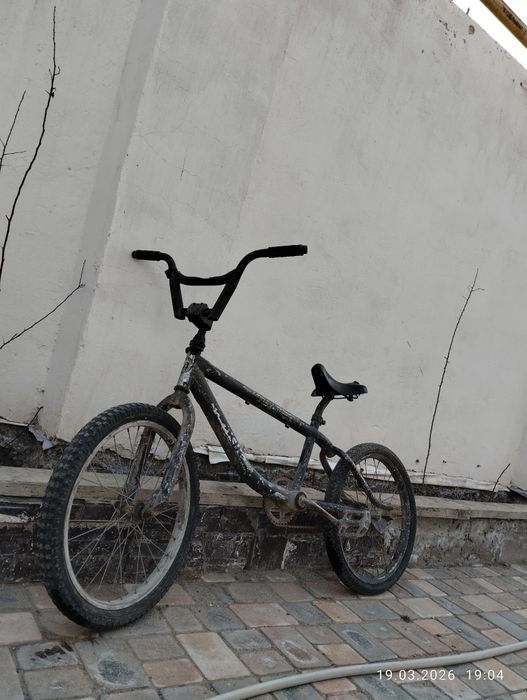 Велосипед сатамын 9000 тенге.