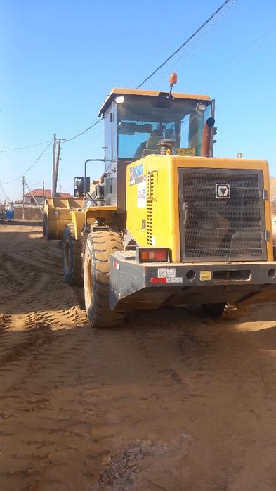 Фронтальный погрузчик хсмг  fn 330