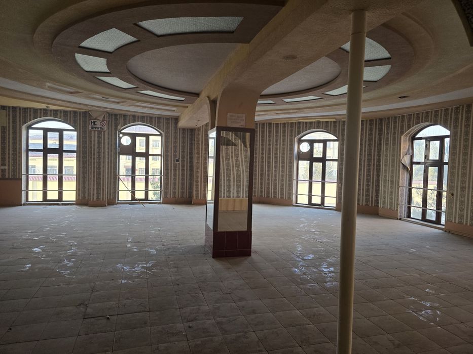 Бино сотилади 2 каватли падвал билан 3 каватли