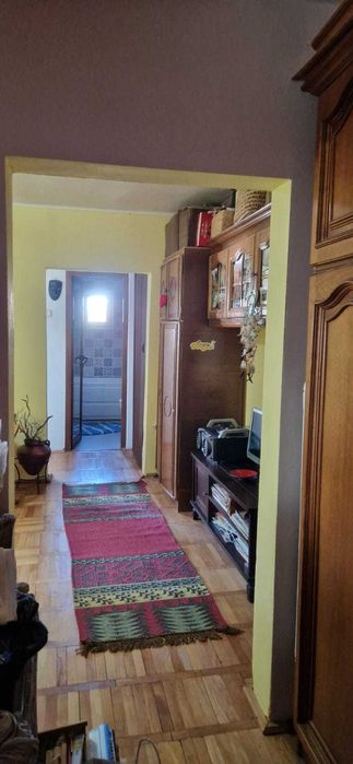 Proprietar vand apartament 3 camere, decomandat, 2 balcoane inchise