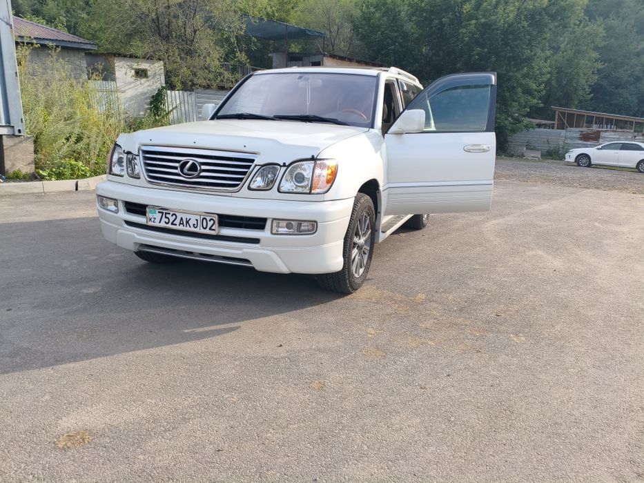 Lexus LX470 в отличном состоянии.