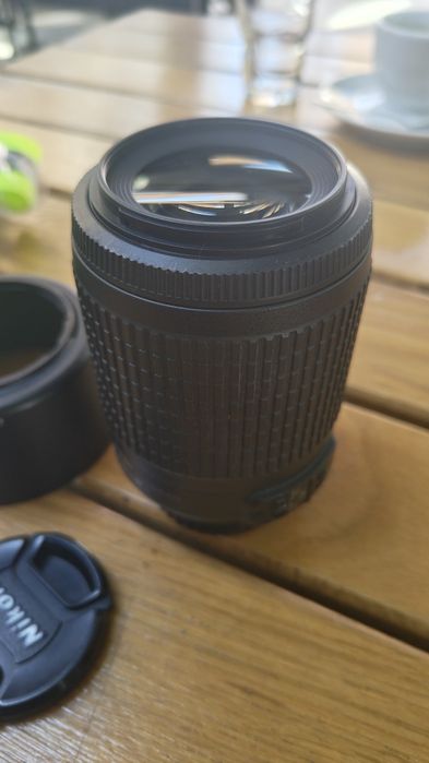 Obiectiv Nikon 55-200mm f4-5.6 impecabil.