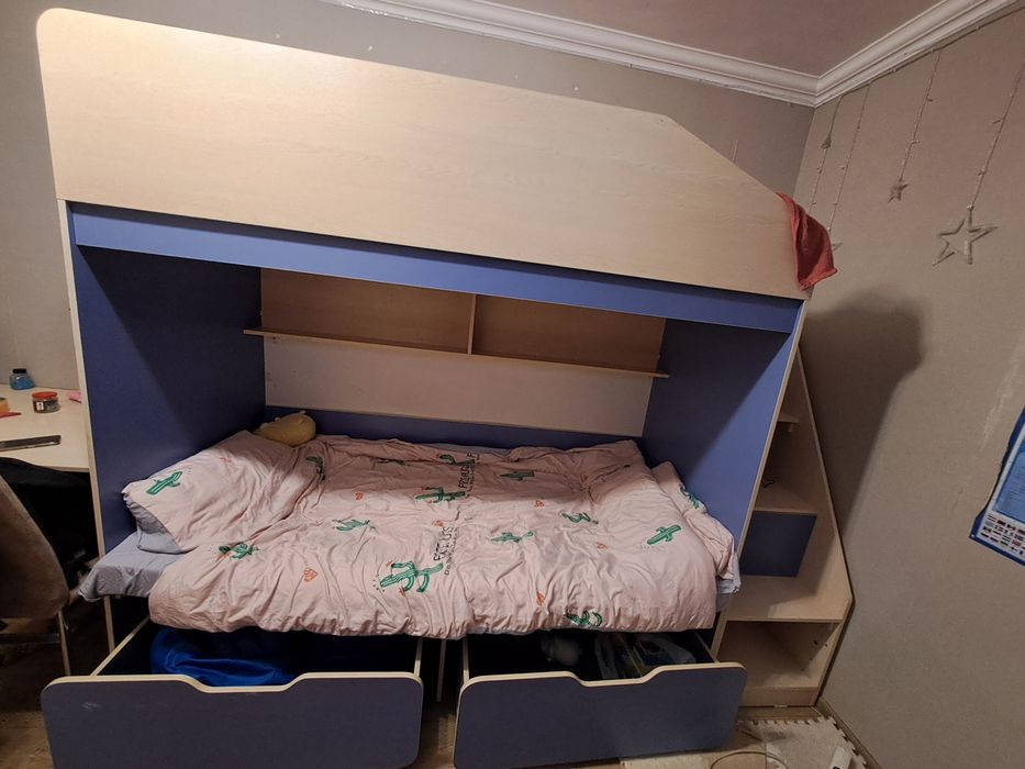 Детская кровать двухъярусная