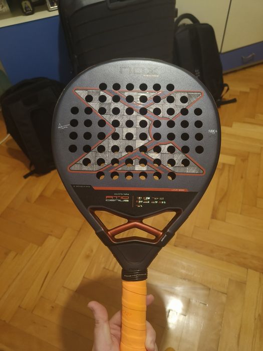 Racheta Padel Nox AT10 Genius 18k Agustin Tapia 2025