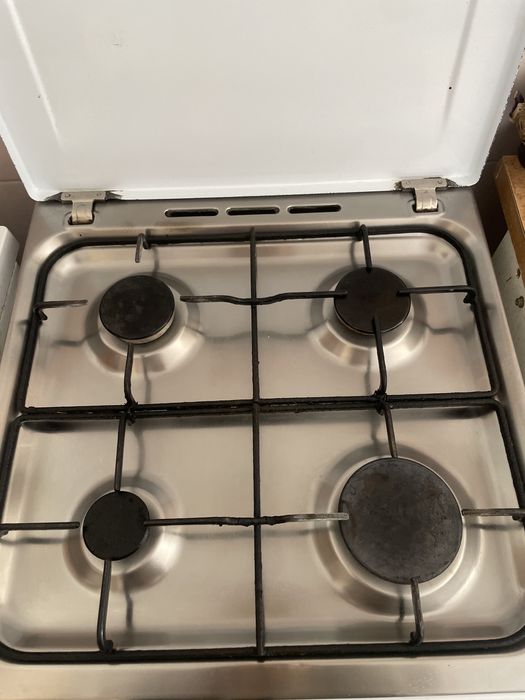 Продам газовую плиту