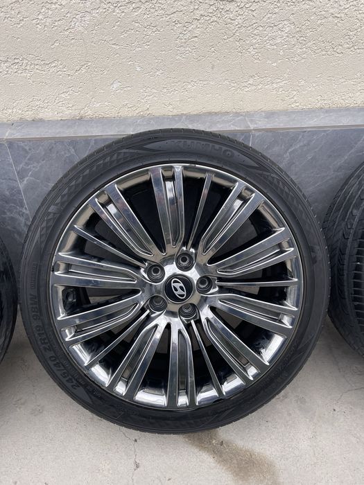 Продам диски в идельном состояние, от KIA K8!