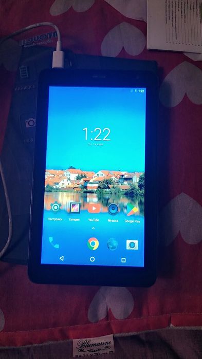 Simkarta ketadi filishka ketadi 1 kun zaryad uwlaydi Internetda