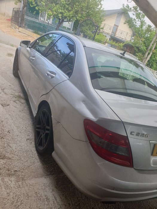 Mercedes Benz C220