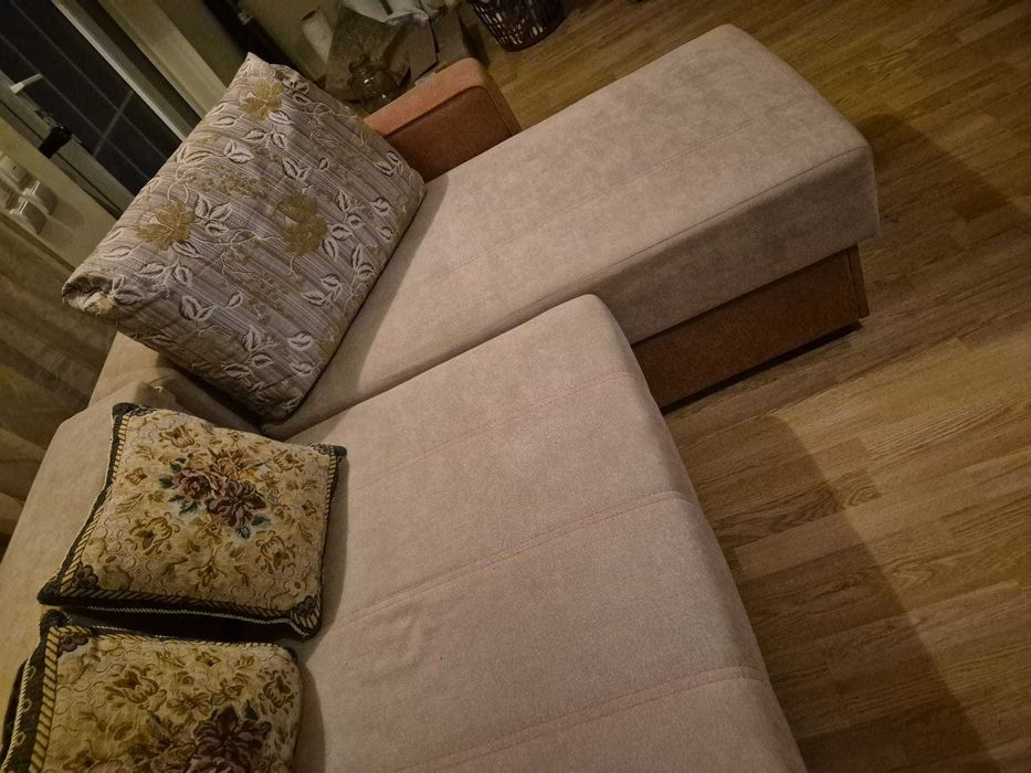 Vand canapea extensibila, cu lada de depozitare