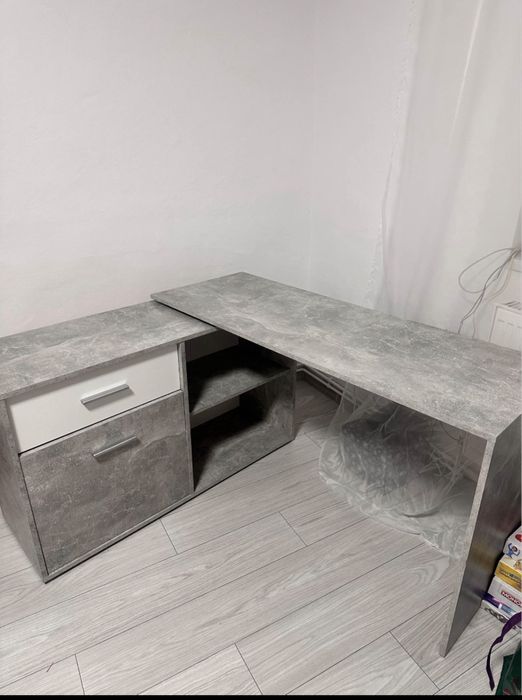 Birou  / masa de birou