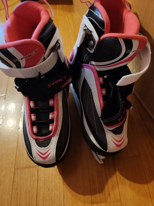 Patine gheata de fetițe