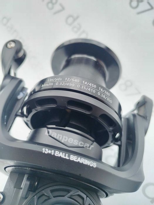 Mulineta SAIMINO TM7000 Long Cast pentru crap Capacitate: 0,32mm/490m