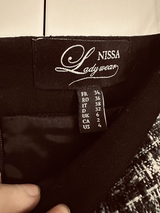 Costum Nissa , fusta si sacou , masura S