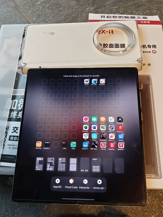 Vivo X Fold 3 Pro – 512GB – stare foarte bună – funcționează impecabil