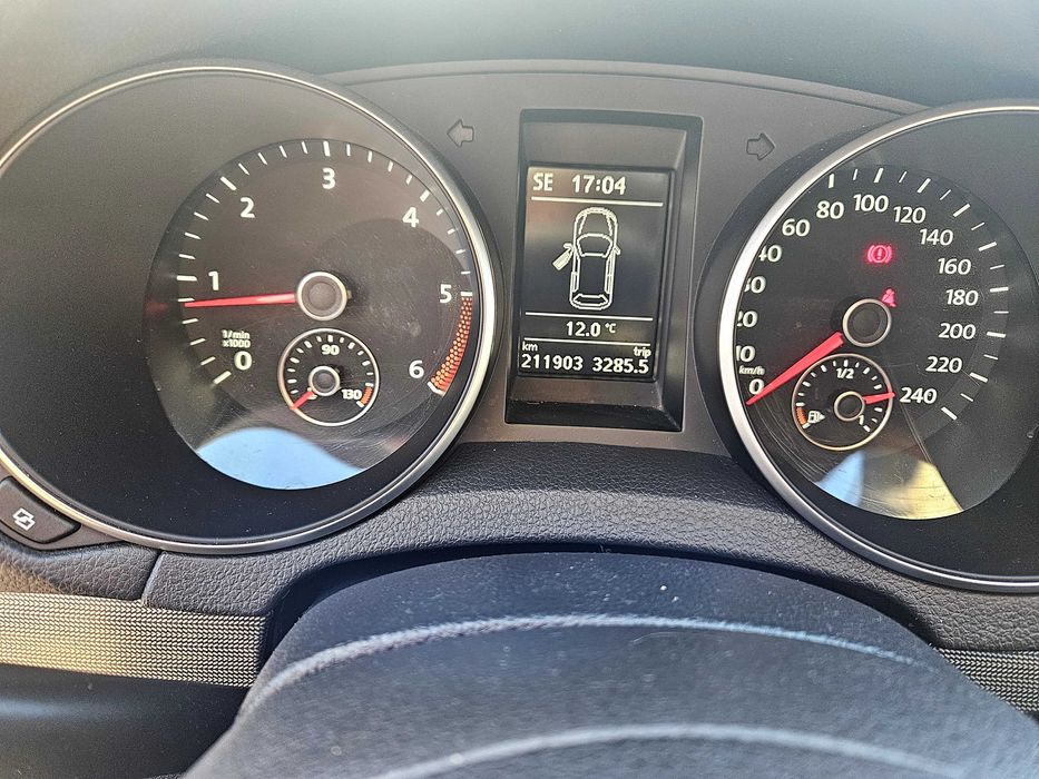 Vand golf 6, 2011, motor 1.6 diesel, 212000 km