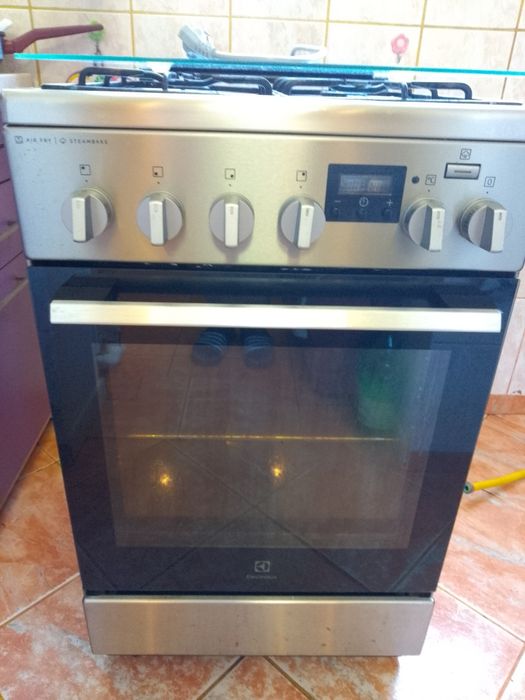 Aragaz Electrolux Steam Bake cataliza 50 cm