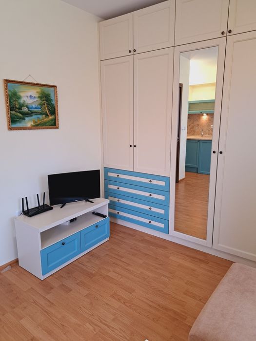 Дава се под наем Едностаен апартамент в Варна, Цветен квартал - 36 кв.м за 325 € - Снимка #3