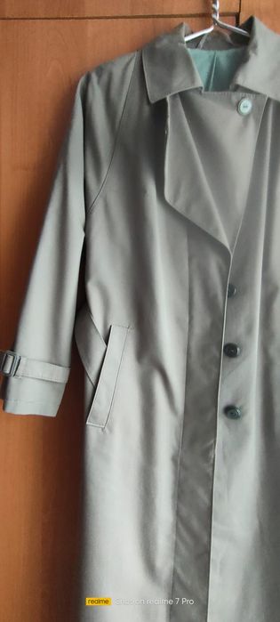 Тренч или плащ женский