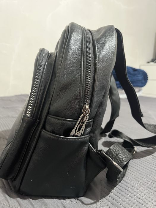 Сумка рюкзак черный