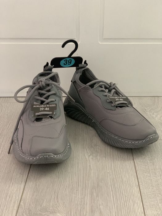 Мъжки спортни маратонки Нови.