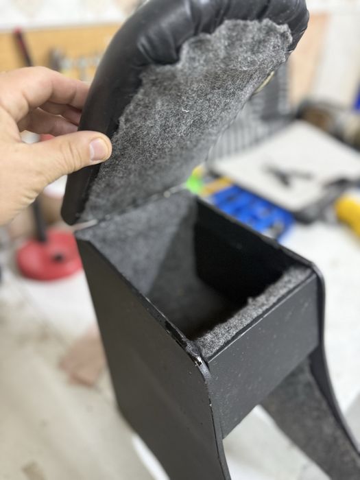 Продам подлокотник универсальный