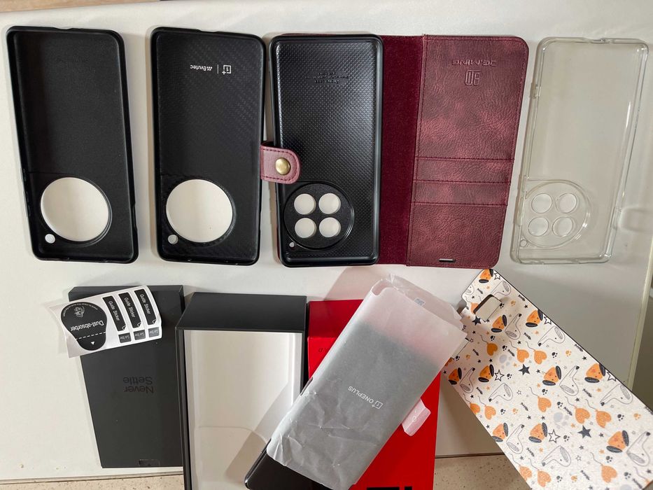 Oneplus 12. RAM 16 GB / 512 Перфектен Като Нов e-sim