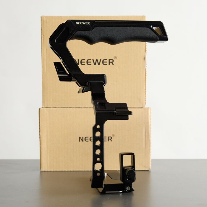 Half Cage with Cable Clamp + Top Handle - Canon R6 MK 1 MK 2