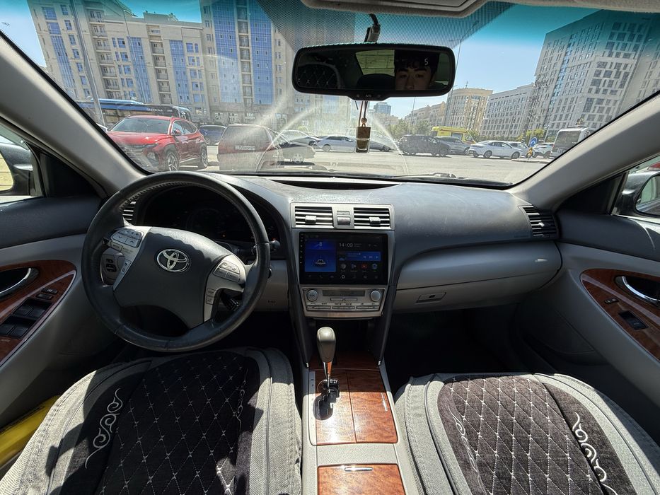 Toyota Camry 2010 года