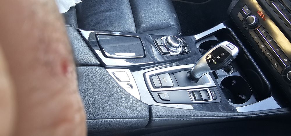 Dezmembrez bmw f10 Lci 2.0d b47 190cp euro6